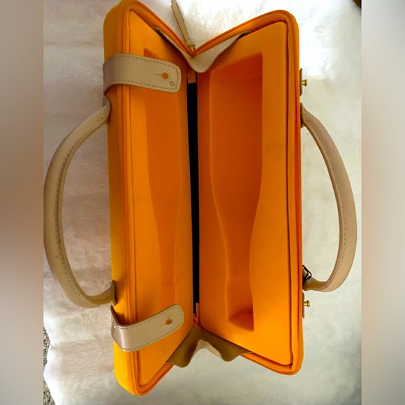 VEUVE CLICQUOT ORANGE Champagne Traveller bag Carry case - Picture 6 of 8